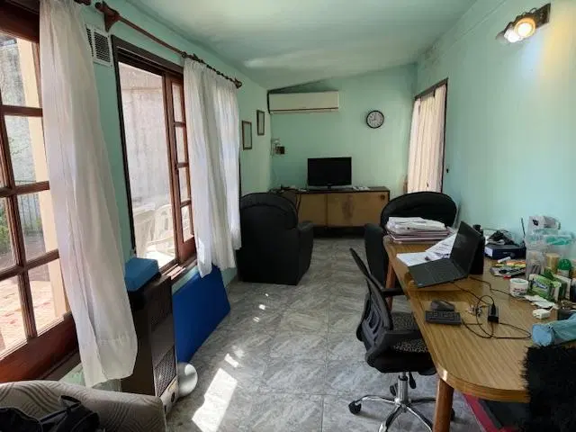 MUY LINDA CASA DE 4 AMBIENTES APTA CREDITO EN VENTA EN SAN ISIDRO CON JARDIN Y PILETA 5