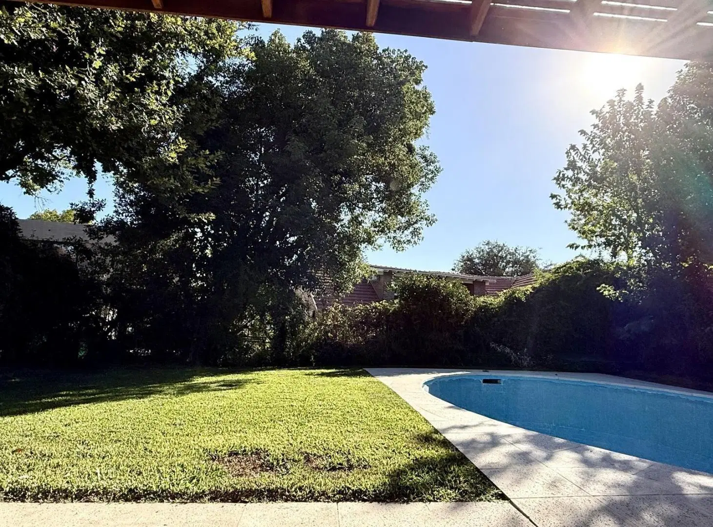EXCELENTE CASA EN VENTA CON 4 DORMITORIOS Y PILETA EN LOS LAGARTOS COUNTRY CLUB PILAR 4