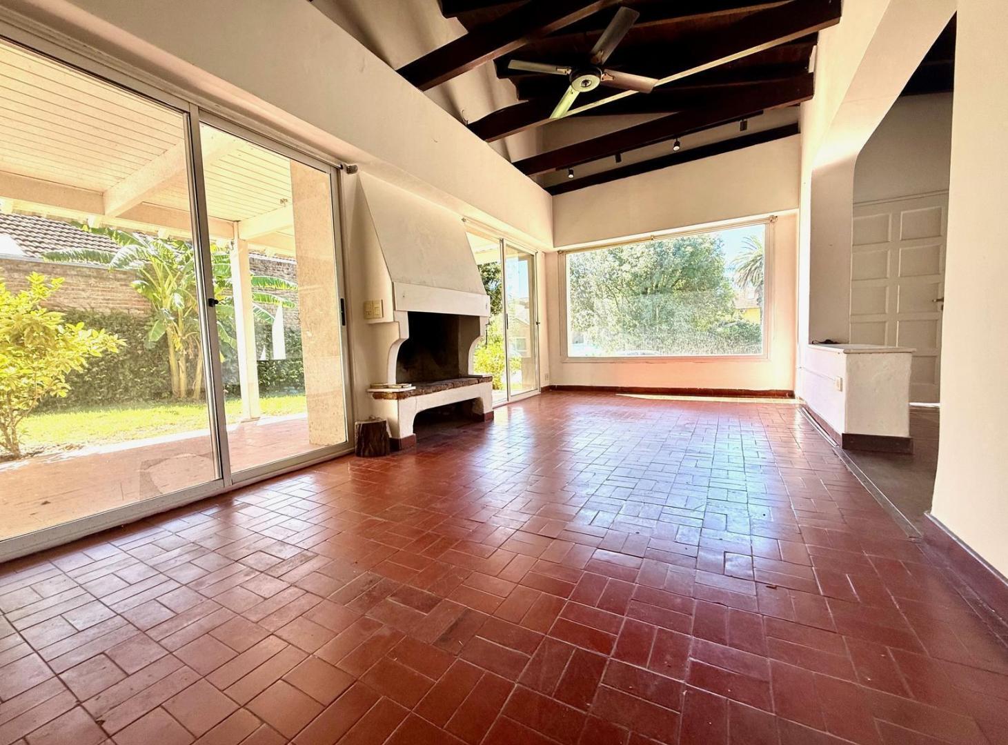 MUY LINDA CASA EN UNA PLANTA CON 3 DORMITORIOS Y PILETA EN LOS LAGARTOS COUNTRY CLUB PILAR