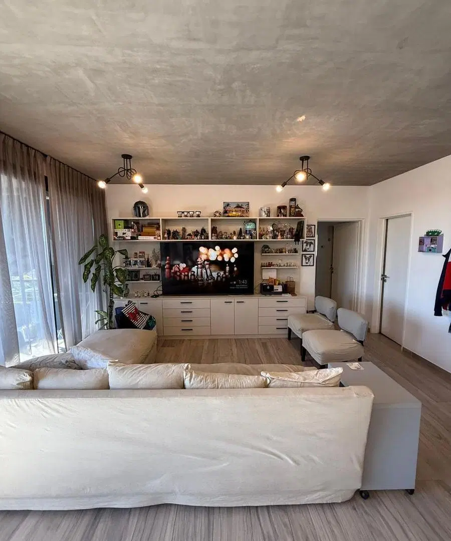 Departamento en Olivos 5 ambientes y 3 cocheras a media cuadra de Av. Maipu 5