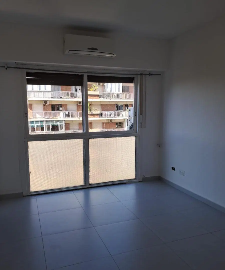 Departamento en Olivos-Vias/Rio 1