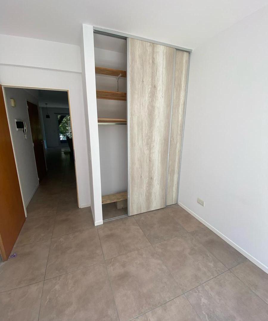 Foto de EXCELENTE DEPARTAMENTO 2 AMBIENTES CON BALCON Y PATIO EN ALQUILER EN, imagen 3