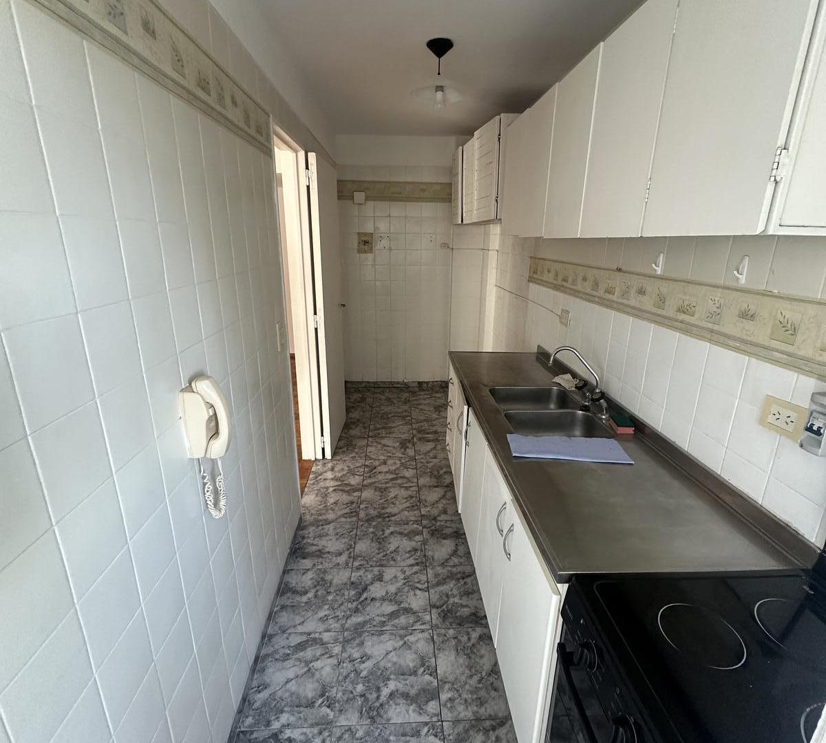 Foto de DEPARTAMENTO DE 2 AMBIENTES EN ALQUILER EN OLIVOS, imagen 5