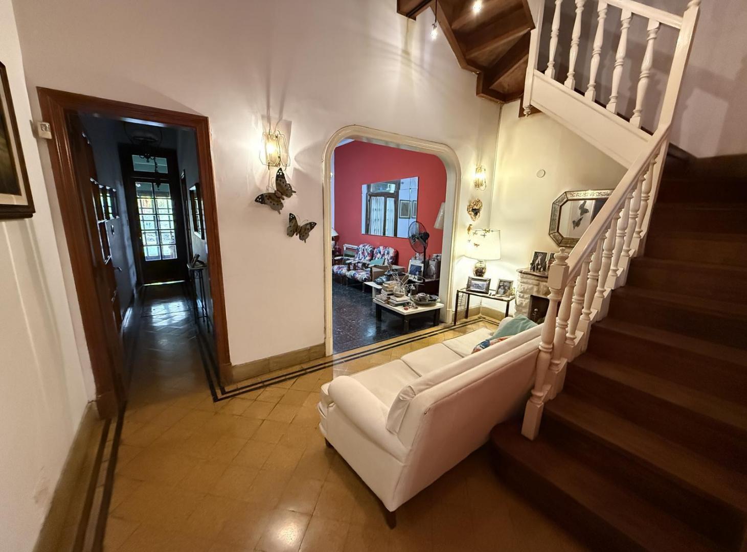 Foto de Casa de dos plantas con patio y cochera a la venta., imagen 3