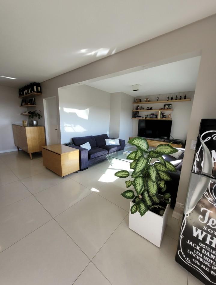 Foto de AV. DEL LIBERTADOR 8000, VENTA DEPARTAMENTO DE CUATRO AMBIENTES, imagen 3