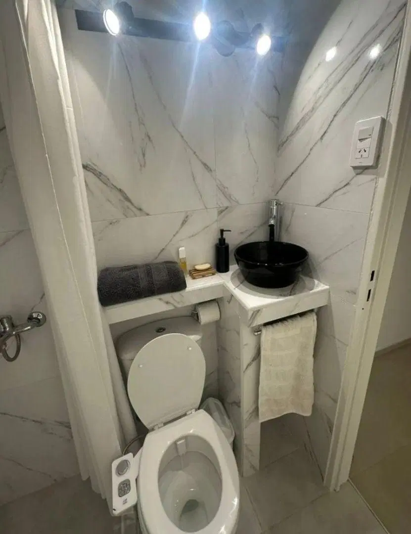 SARMIENTO 2200, VENTA DEPARTAMENTO DE UN AMBIENTE SUBDIVIDIDO EN DOS 5