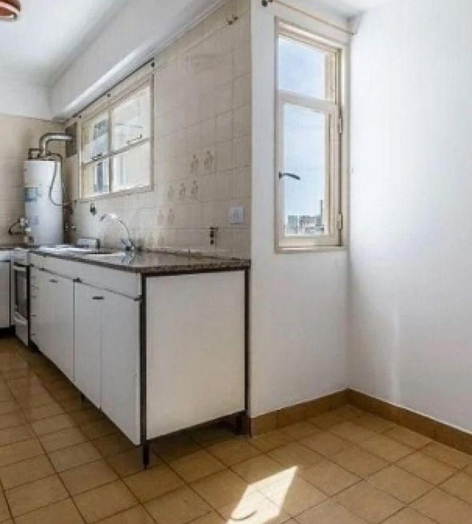 Foto de AV. LA PLATA 500, VENTA DEPARTAMENTO DE TRES AMBIENTES CON COCHERA, imagen 3
