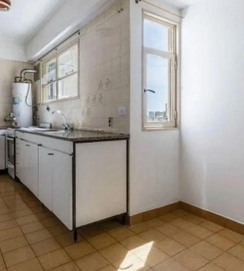 AV. LA PLATA 500, VENTA DEPARTAMENTO DE TRES AMBIENTES CON COCHERA 3