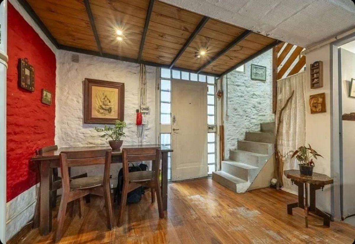 BOLIVAR 600, VENTA LOFT DE DOS AMBIENTES EN TRES PLANTAS