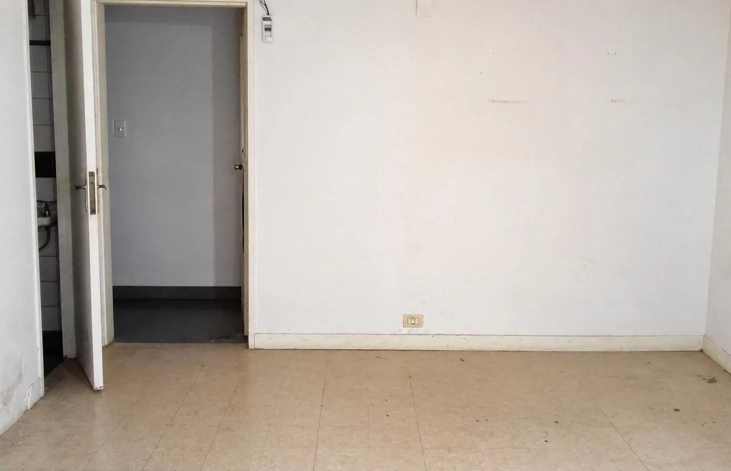 JUNIN 500, VENTA DEPARTAMENTO DE UN AMBIENTE A RECICLAR 8