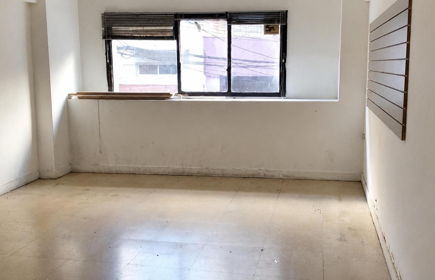 JUNIN 500, VENTA DEPARTAMENTO DE UN AMBIENTE A RECICLAR