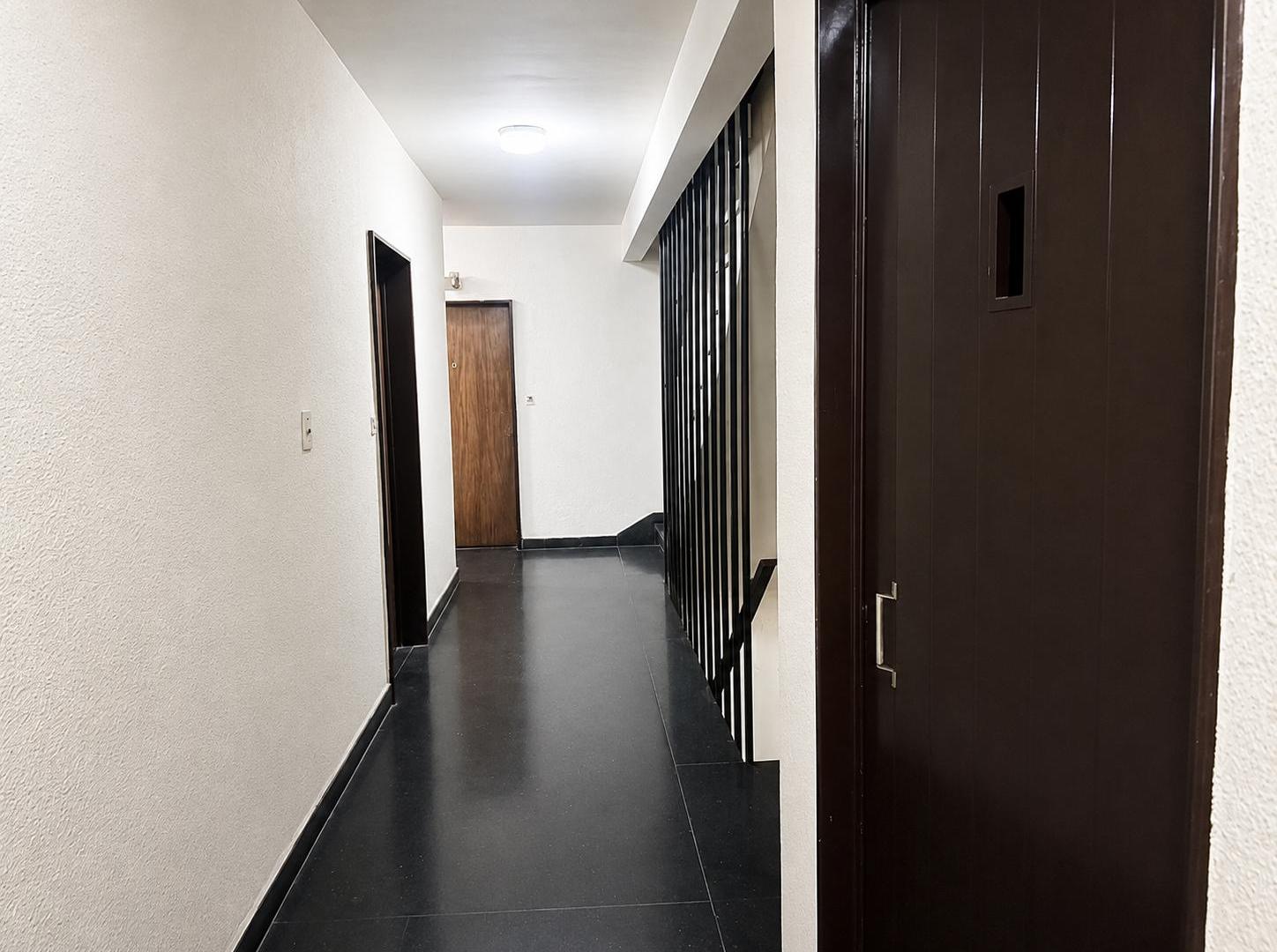 Foto de AV. CORRIENTES 1600, VENTA DEPARTAMENTO DE UN AMBIENTE, imagen 4