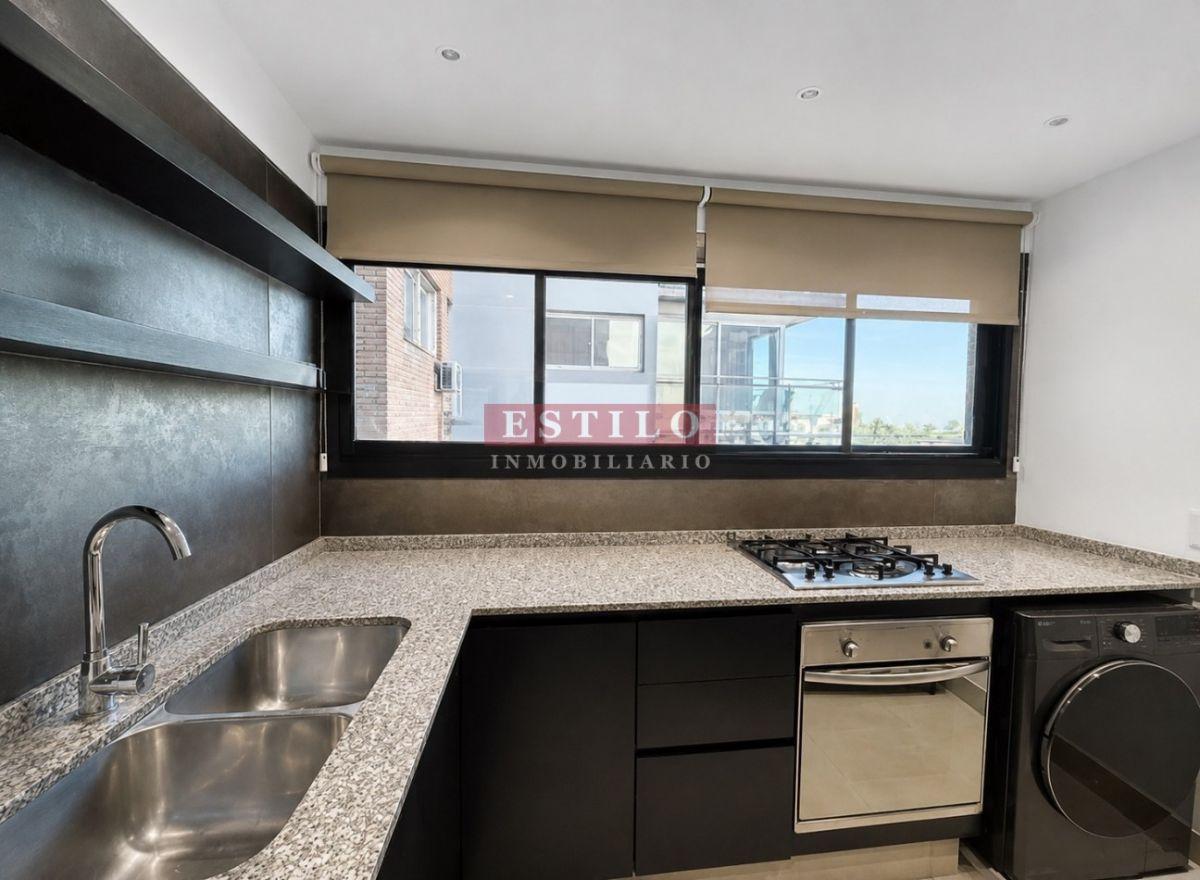 Foto de AV. LIBERTADOR 8400, VENTA DUPLEX DE TRES AMBIENTES CON COCHERA FIJA Y, imagen 2