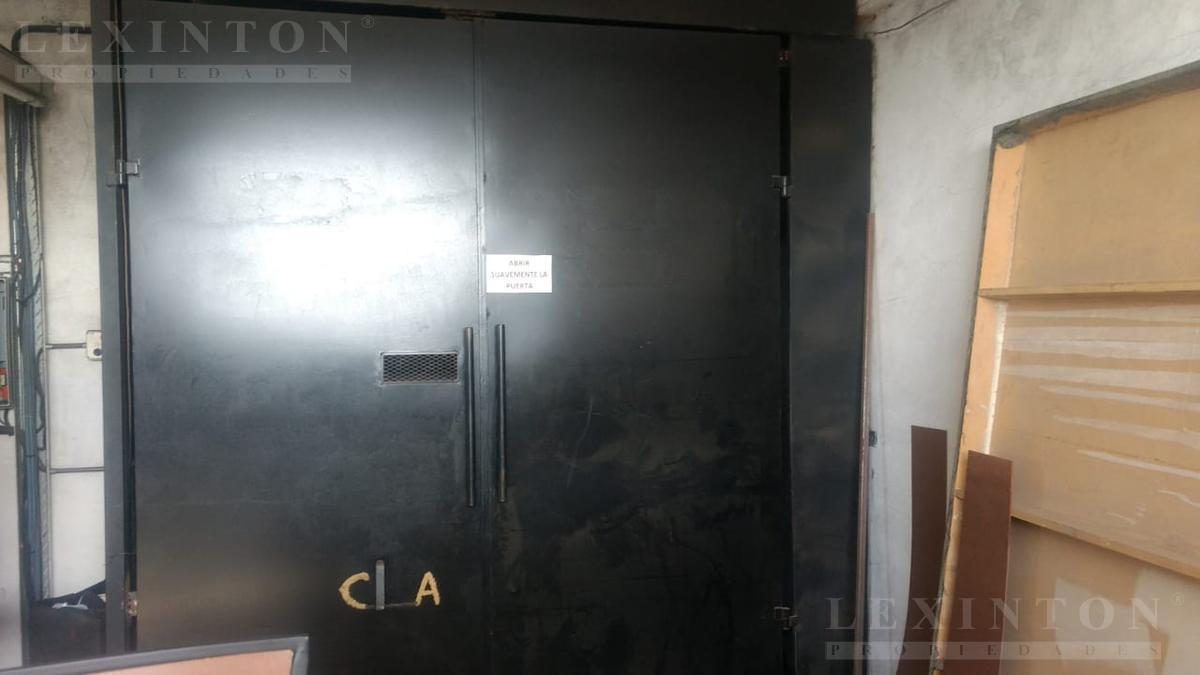 Venta Galpón - Industria - Villa Martelli con local a metros Av Balbín