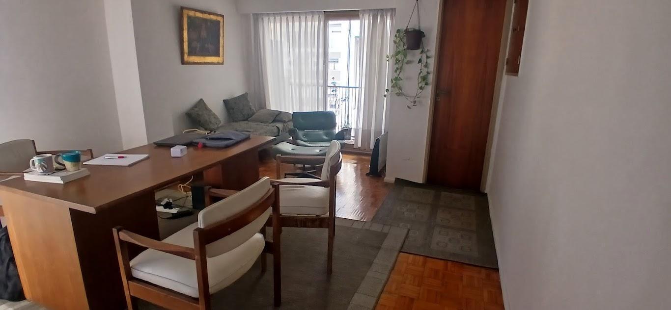 Venta Monoambiente amplio y Luminoso con vista al rio en Recoleta