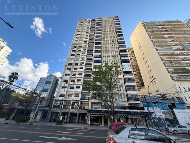 VENTA DEPARTAMENTO PISO ALTO VISTA al RÍO - 3 DORMITORIOS Cochera