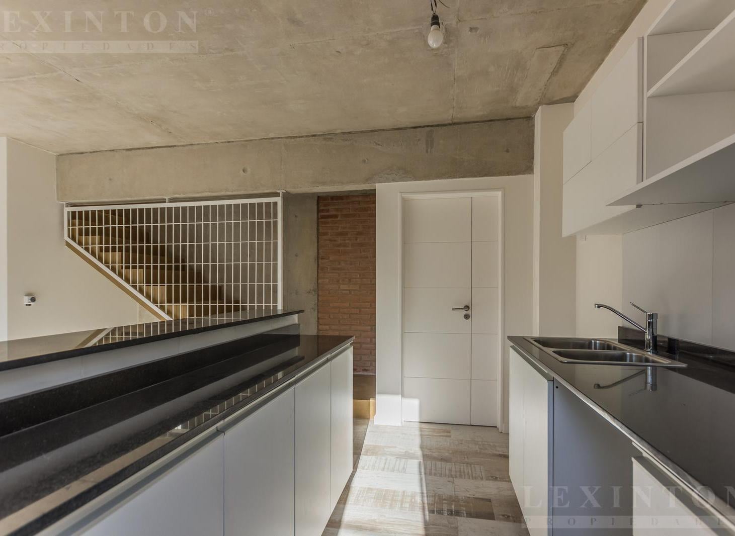 Foto de JARDIN - TERRAZA - PARRILLA - ESTRENAR - PH - TRIPLEX - VENTA, imagen 4