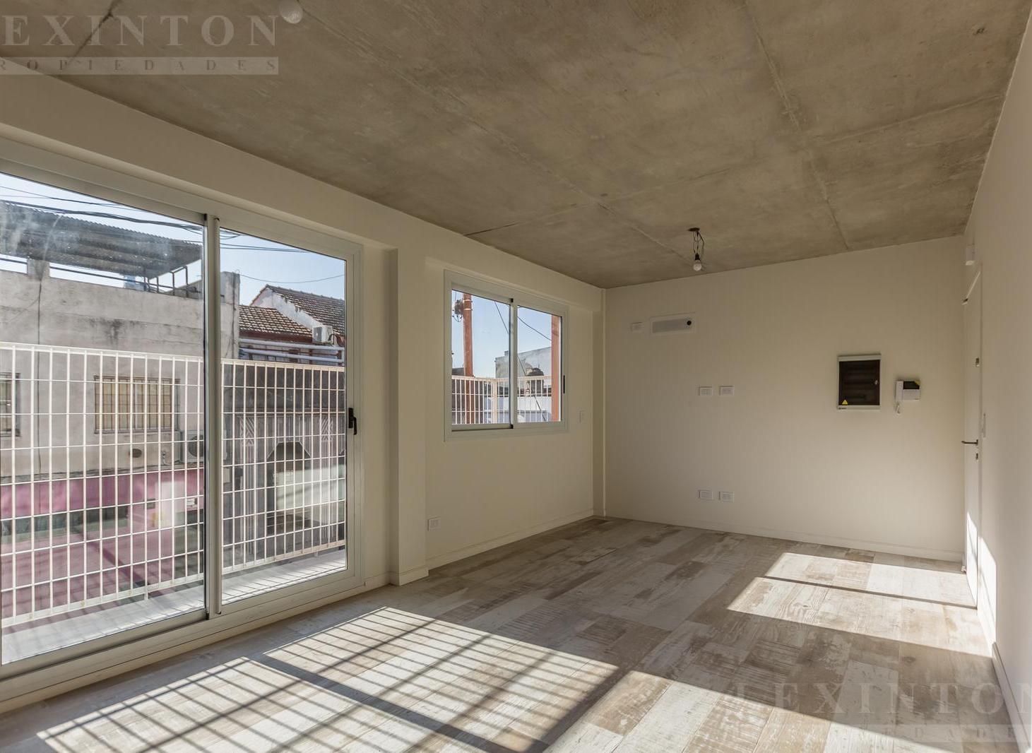 Foto de JARDIN - TERRAZA - PARRILLA - ESTRENAR - PH - TRIPLEX - VENTA, imagen 3