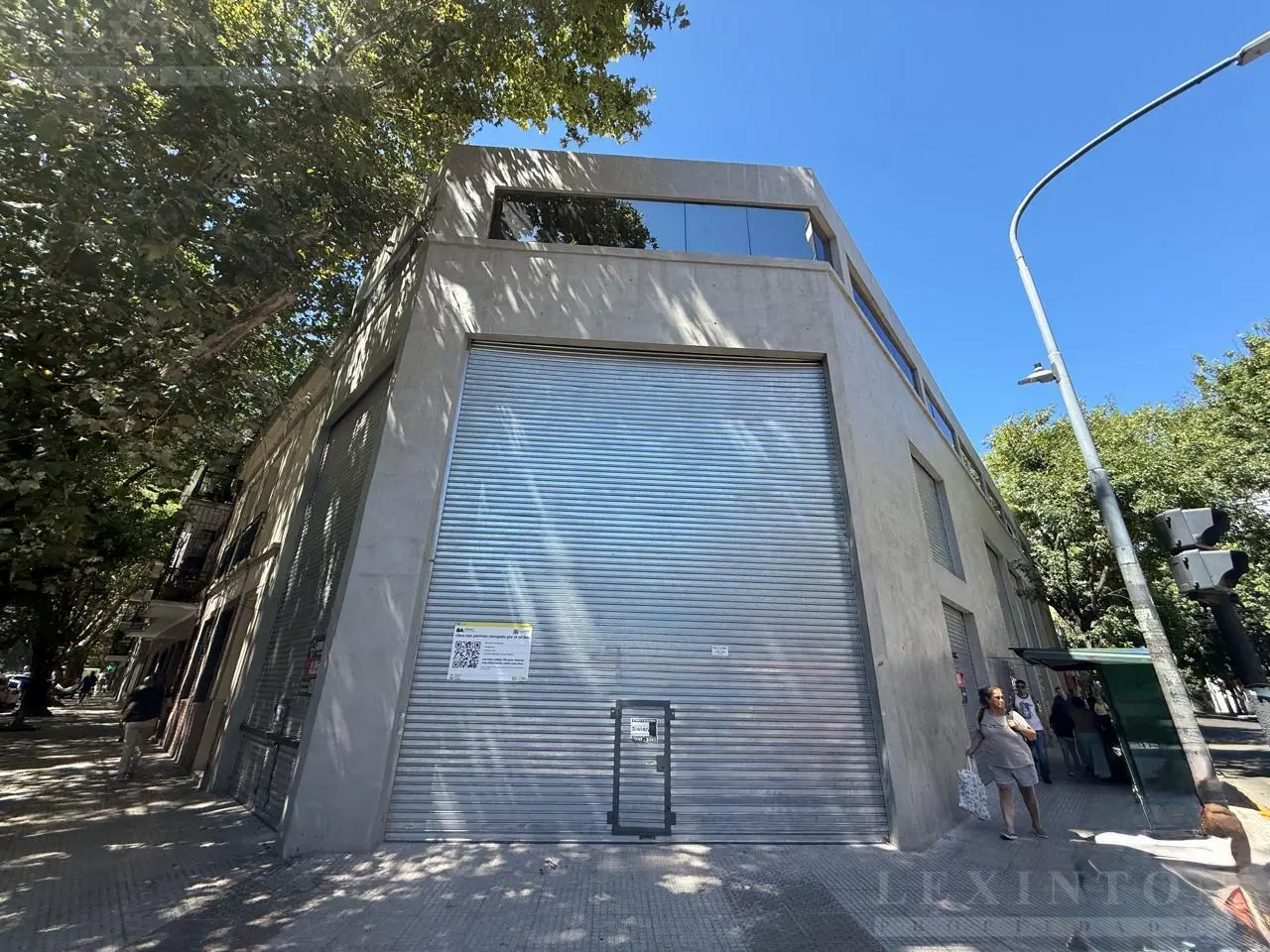 LOCAL FLORES sobre Av AVELLANEDA - COMERCIAL   de 130mts en OCHAVA - FLORESTA - ALQUILER 4