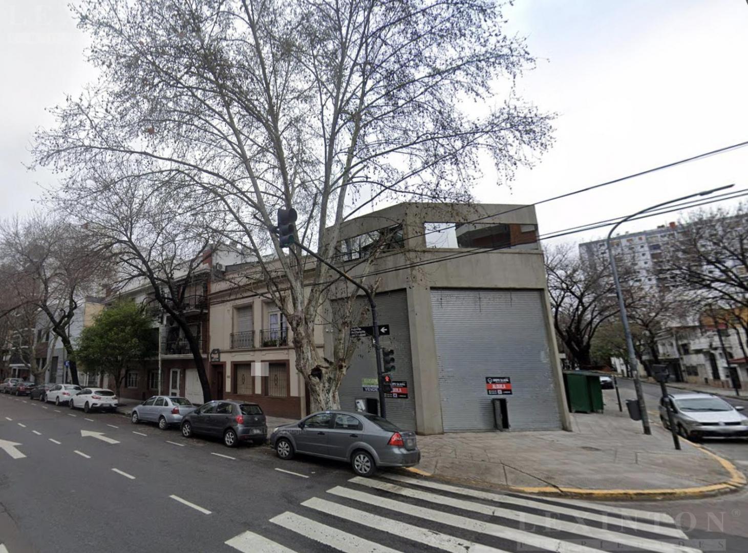 LOCAL FLORES sobre Av AVELLANEDA - COMERCIAL   de 130mts en OCHAVA - FLORESTA - ALQUILER