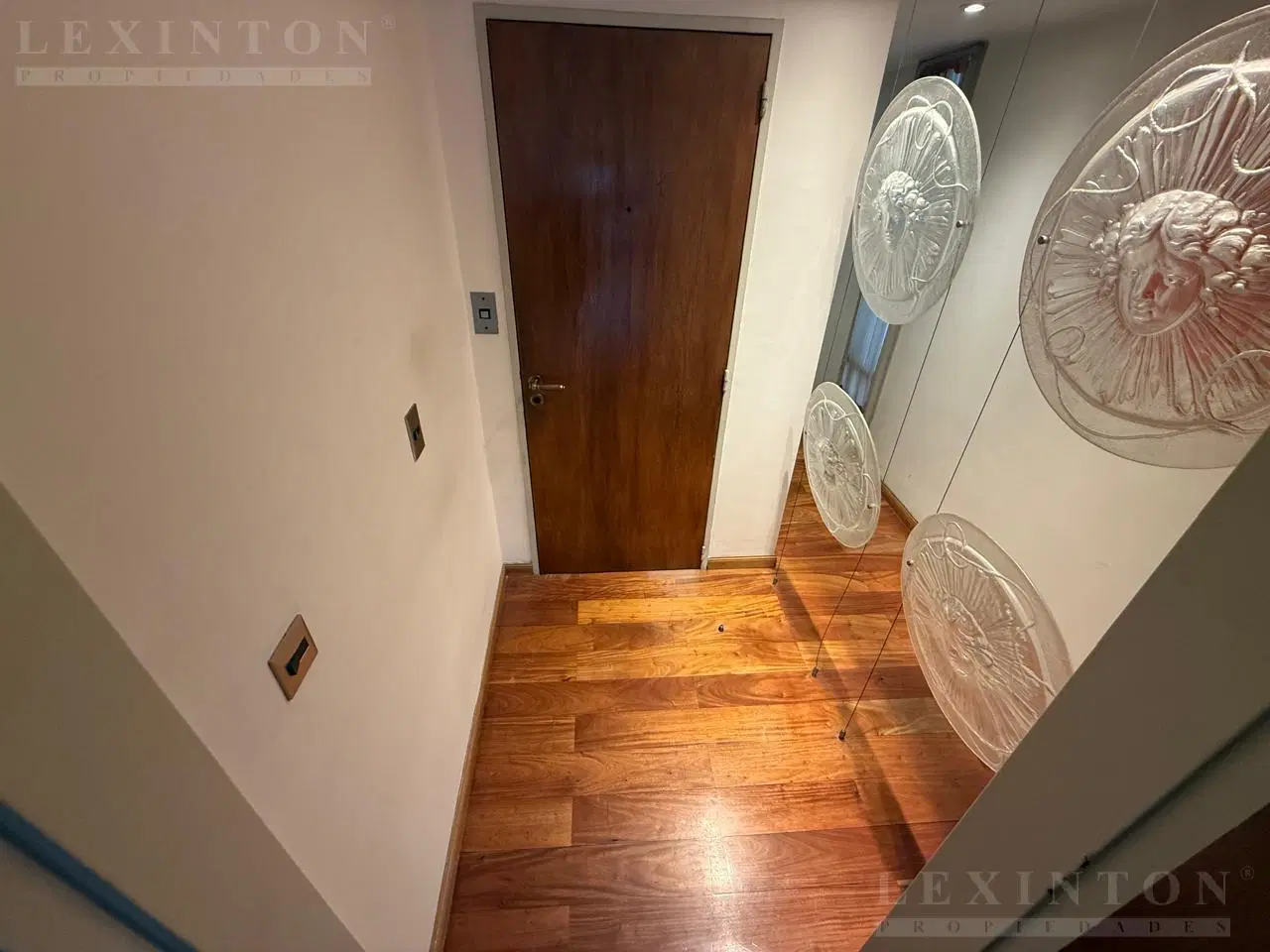 TORRE - ZONA PREMIUM de EMBAJADAS -  CATEGORIA - VENTA 3 DORMITORIOS  - COCHERA - PALERMO 4