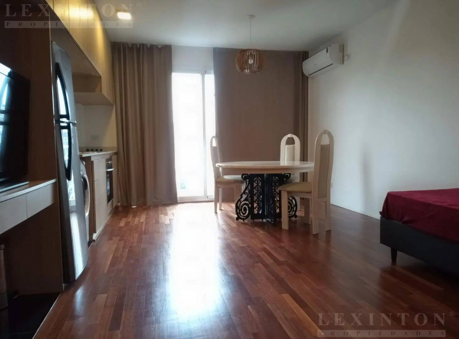 ALQUILER EXCELENTE MONOAMBIENTE FRENTE BALCON 2