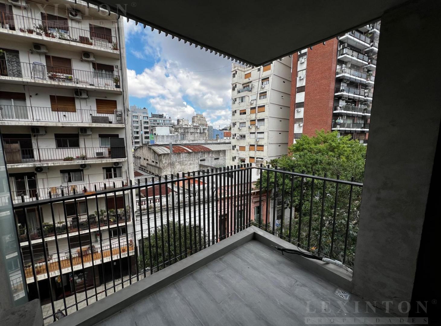 Foto de 2 AMBIENTES A ESTRENAR PARRILLA PROPIA BALCON DOS BAÑOS AL FRENTE EN PALERMO RECOLETA, imagen 2