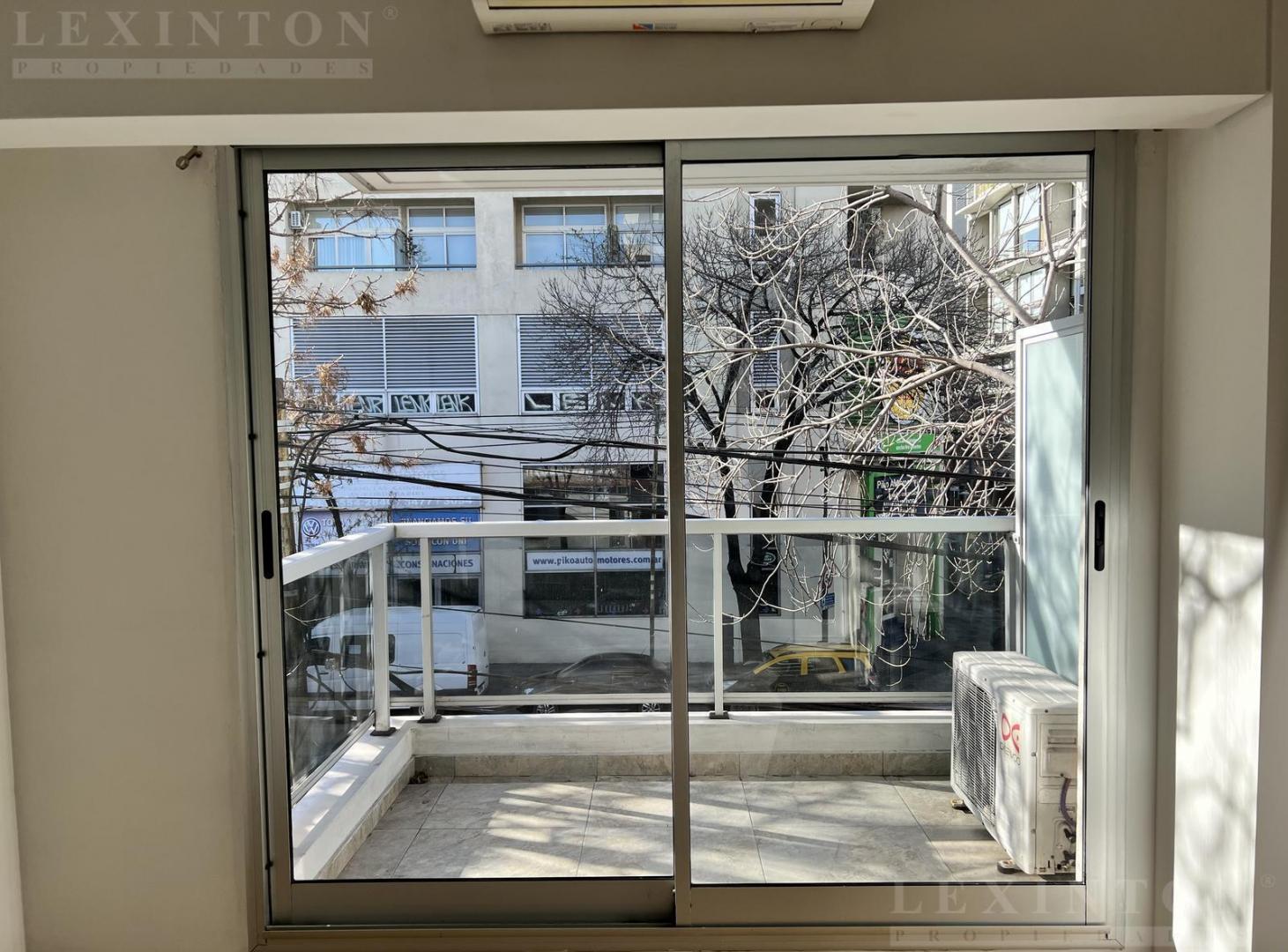 Foto de MONOAMBIENTE EN EDIFICIO DE CATEGORIA - PISCINA - SUM - SOLARIUM, imagen 2