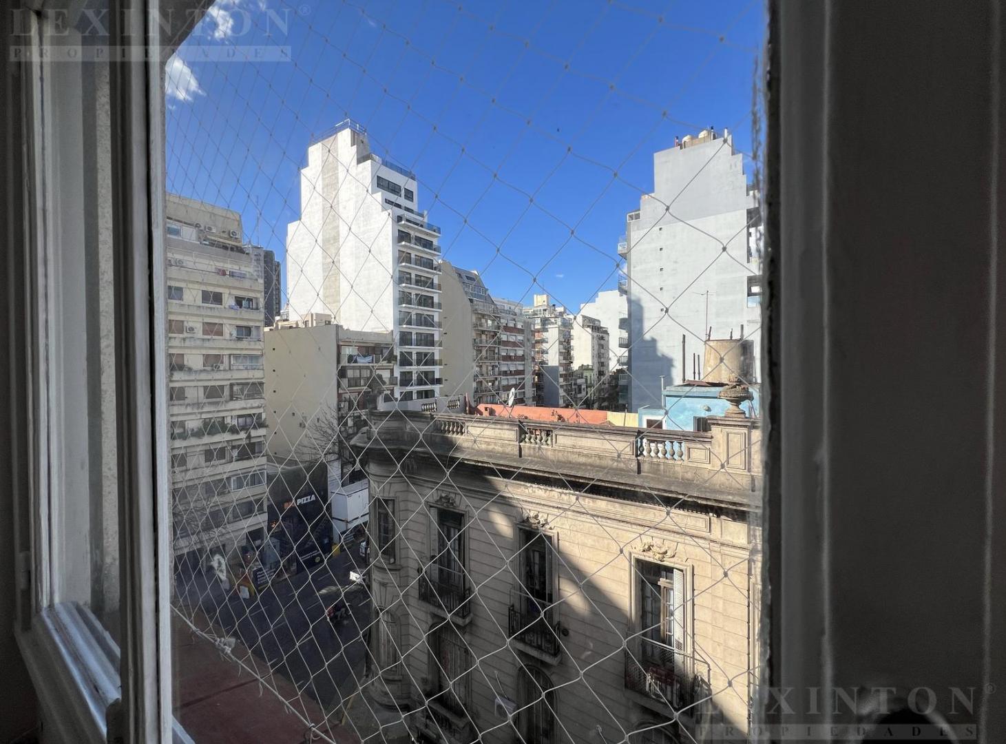 Foto de 2 AMBIENTES EN EL LIMITE DE BOEDO Y BALVANERA - VISTA ABIERTA PISO ALTO, imagen 5