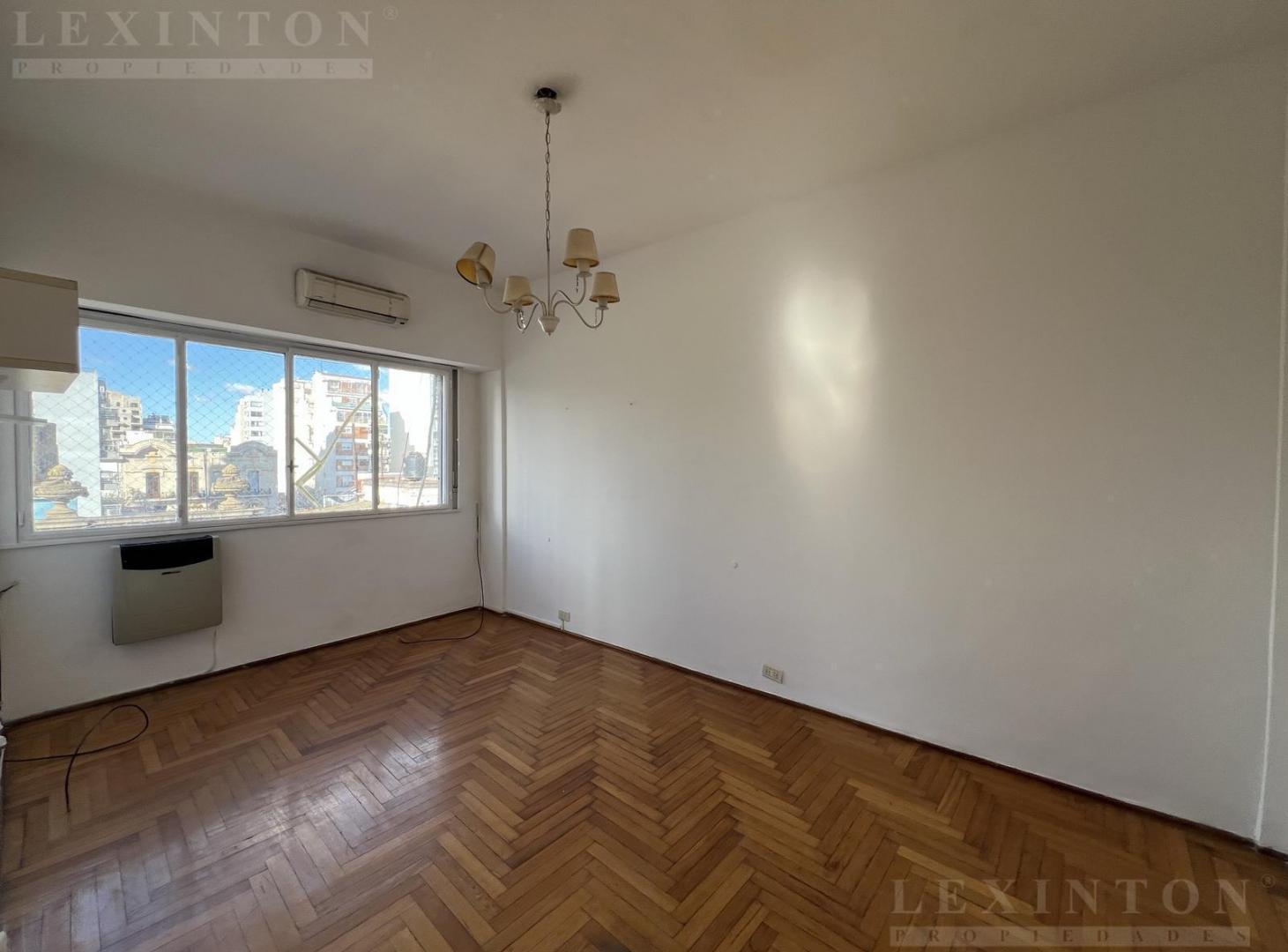 Foto de 2 AMBIENTES EN EL LIMITE DE BOEDO Y BALVANERA - VISTA ABIERTA PISO ALTO, imagen 3