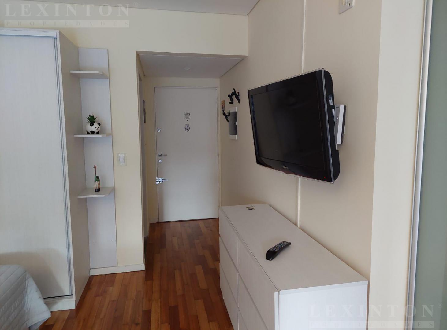 Foto de Alquiler Belgrano Monoambiente grande con terraza propia. SUM y Pileta, imagen 2