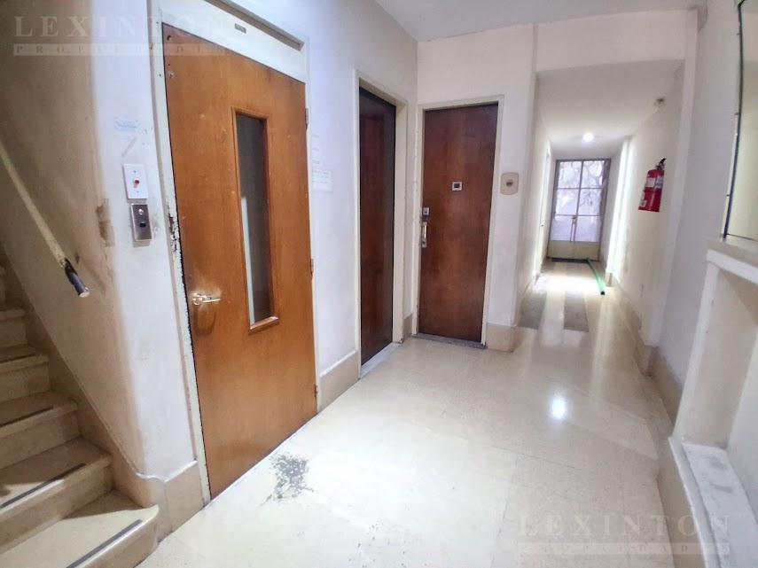 Foto de VENTA 2 AMBIENTES MAS ESCRITORIO Y BALCON EN ALMAGRO, imagen 5