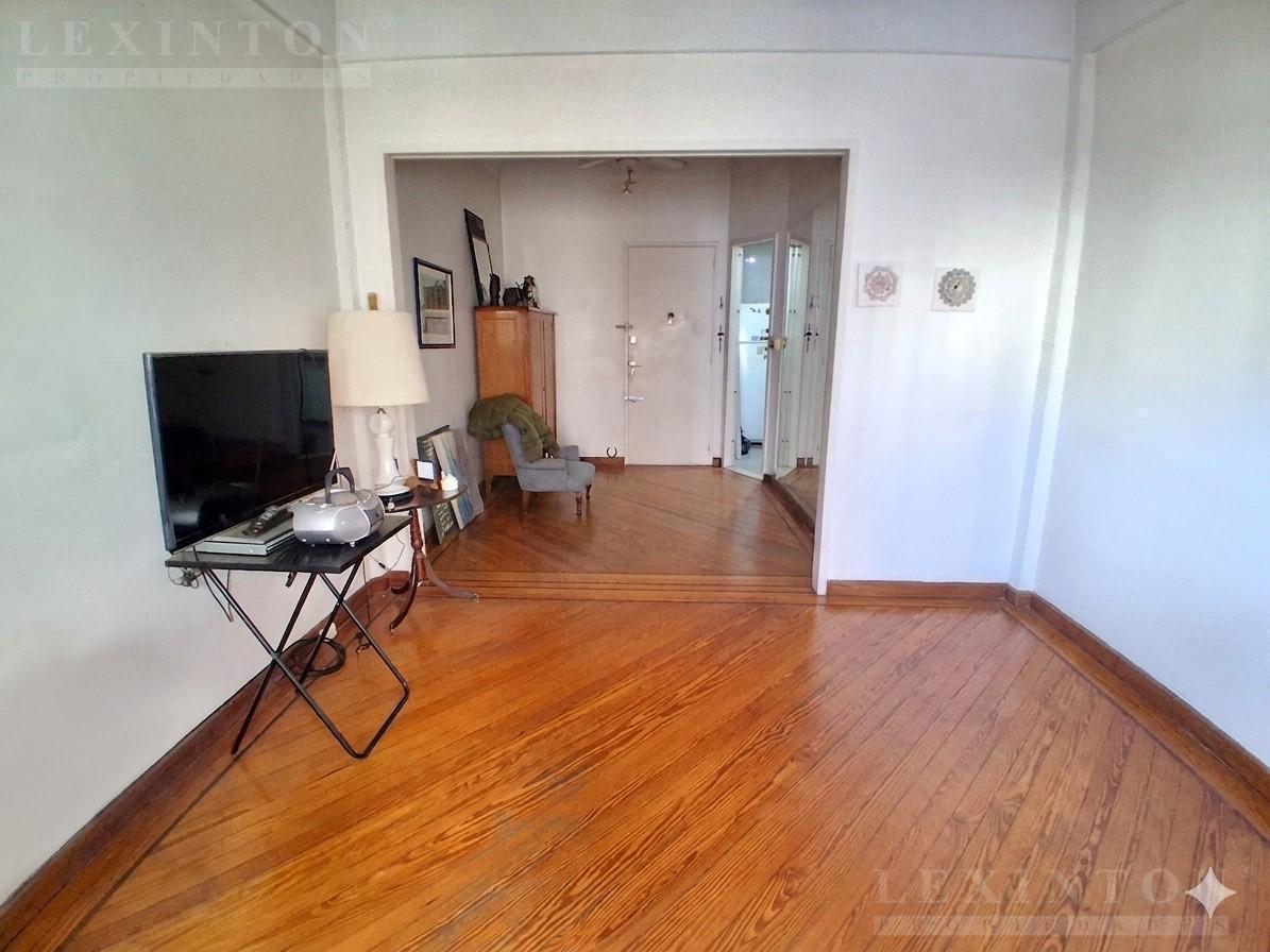 Foto de VENTA 2 AMBIENTES MAS ESCRITORIO Y BALCON EN ALMAGRO, imagen 3