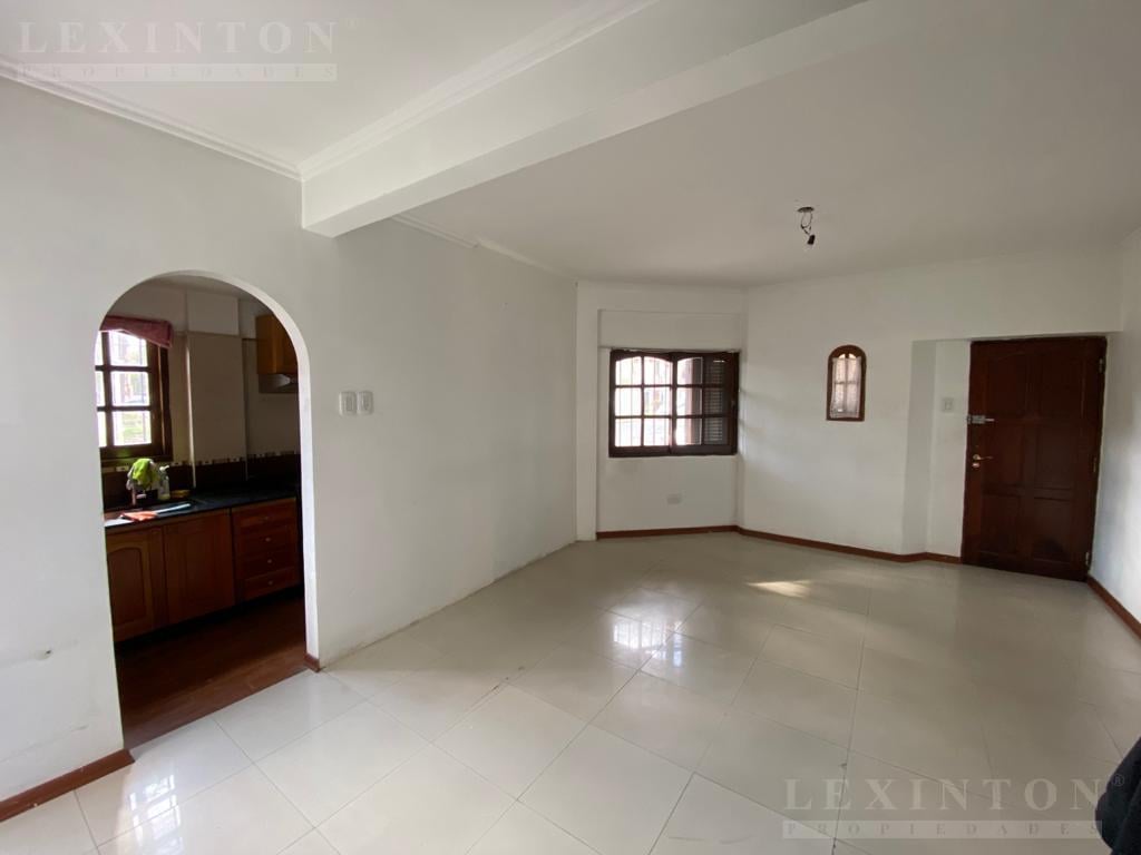 Foto de VENTA PH Tipo CASA - EXCELENTE ESTADO - 4 DORMITORIOS - RAMOS MEJIA, imagen 3