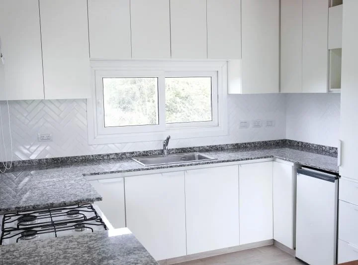 Casa de lujo A ESTRENAR en Alquiler ANUAL de 1 Dormitorio en Villa Giardino, Cba 3