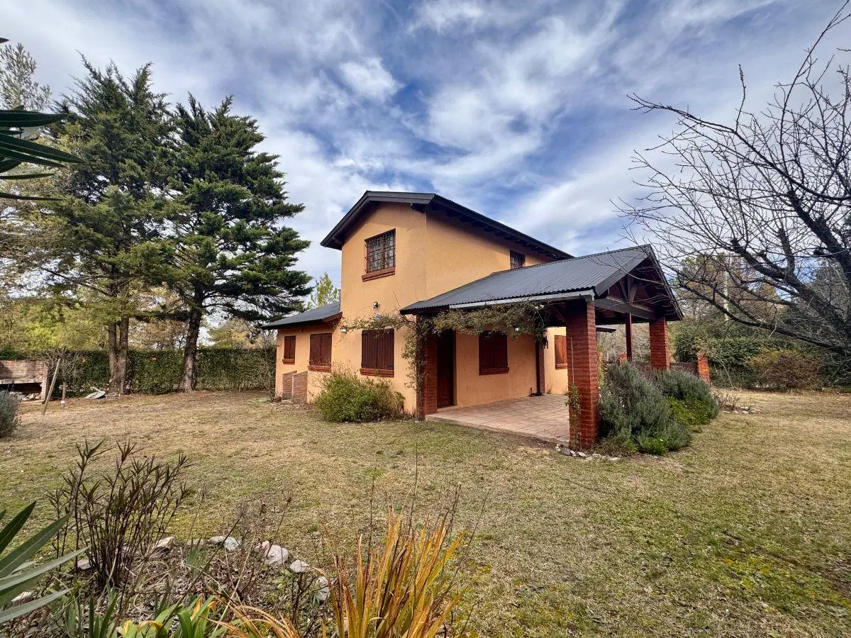 Hermosa Casa De 3 Dormitorios Y 2 Baños, En 2 Plantas - 733m Terreno - Oportunidad - Villa Giardino 8