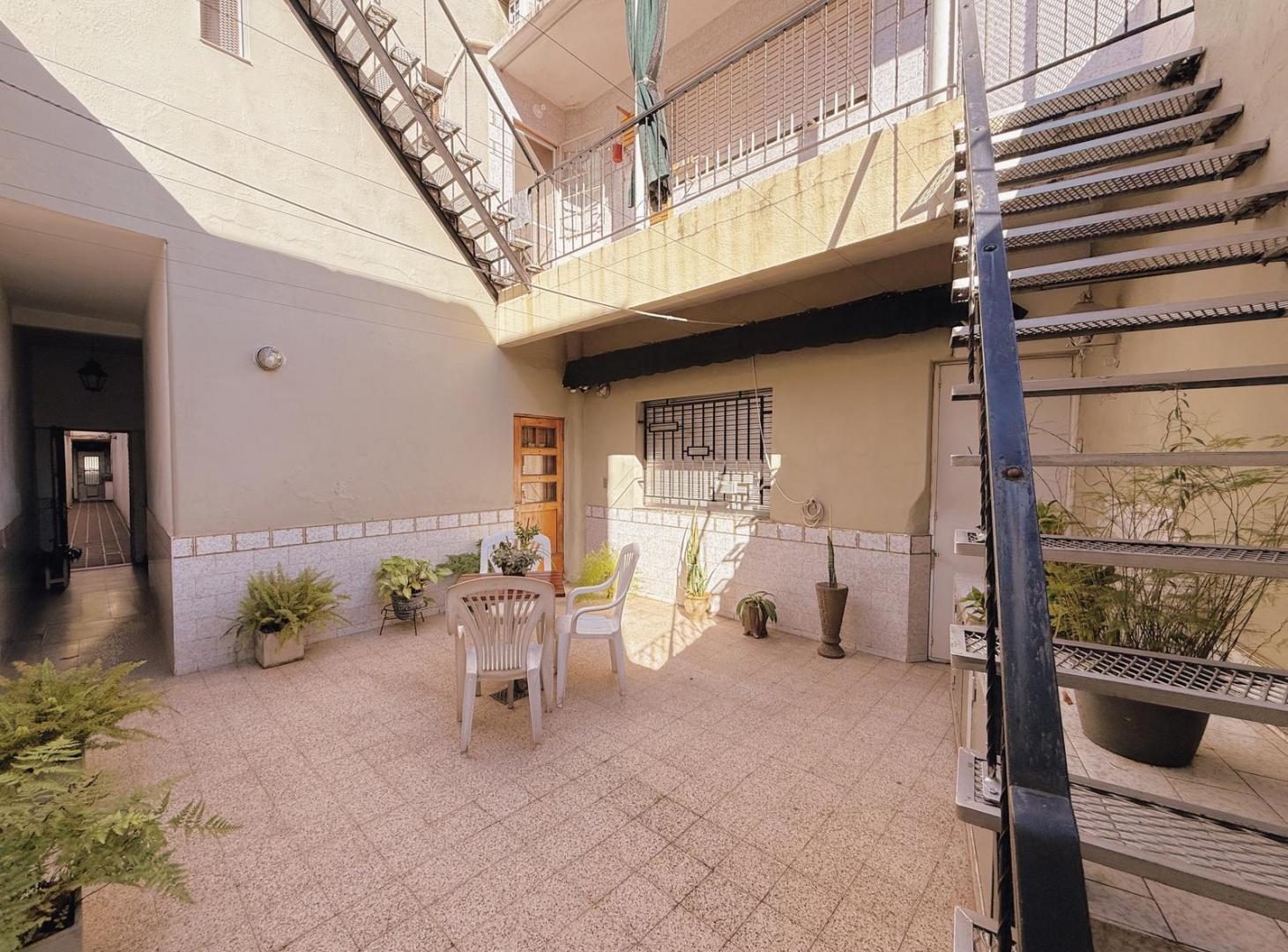 Entre Rios 2264 - Casa De Pasillo Interna Unica de 3 Dormitorios En Venta - Abasto, Rosario