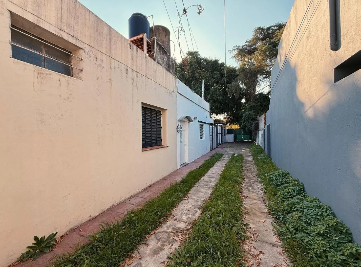 Av. Arijon 838 - Casa Interna De 1 Dormitorio Con Cochera En Alquiler - Roque Saenz Peña, Rosario 1