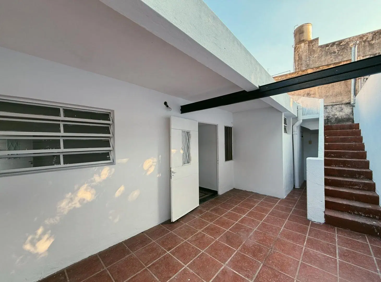 Av. Arijon 838 - Casa Interna De 1 Dormitorio Con Cochera En Alquiler - Roque Saenz Peña, Rosario 3