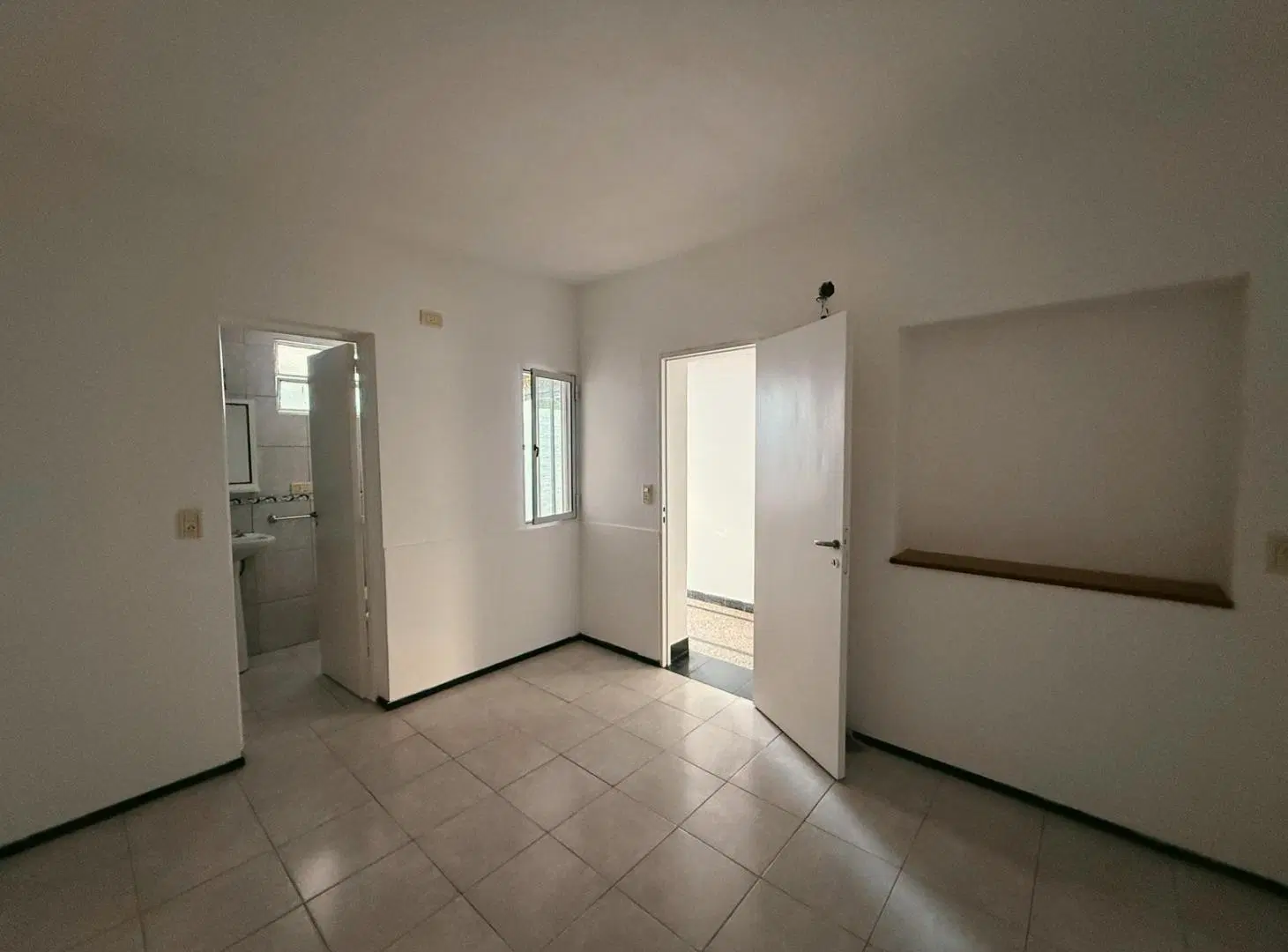 Av. Arijon 838 - Casa Interna De 1 Dormitorio Con Cochera En Alquiler - Roque Saenz Peña, Rosario 5