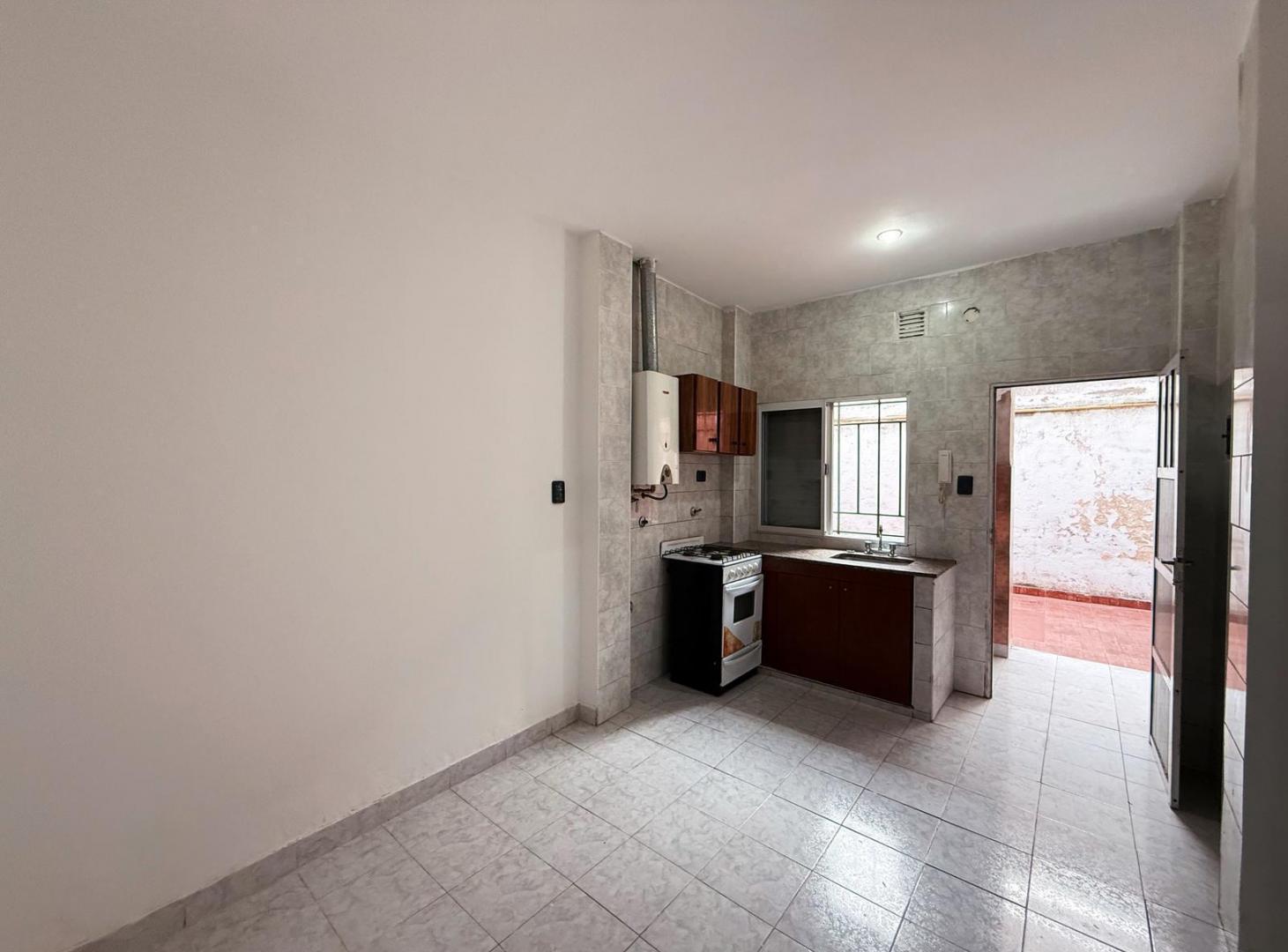 Ov. Lagos 5206 - Depto. De Pasillo De 1 Dormitorio En Alquiler - Rosario