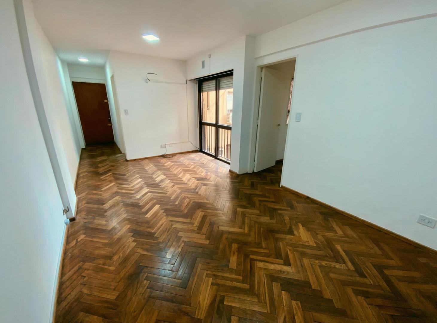 Foto de San Luis 2117 - Departamento De 1 Dormitorio En Alquiler - Centro, imagen 2