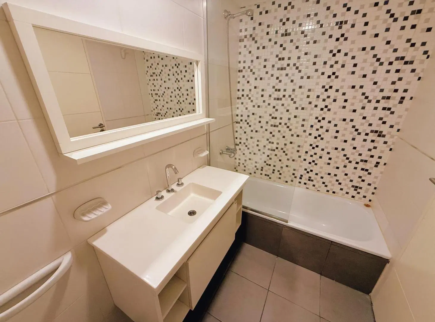 Rioja 2436 - Departamento De 1 Dormitorio En Alquiler - Lourdes, Rosario 4