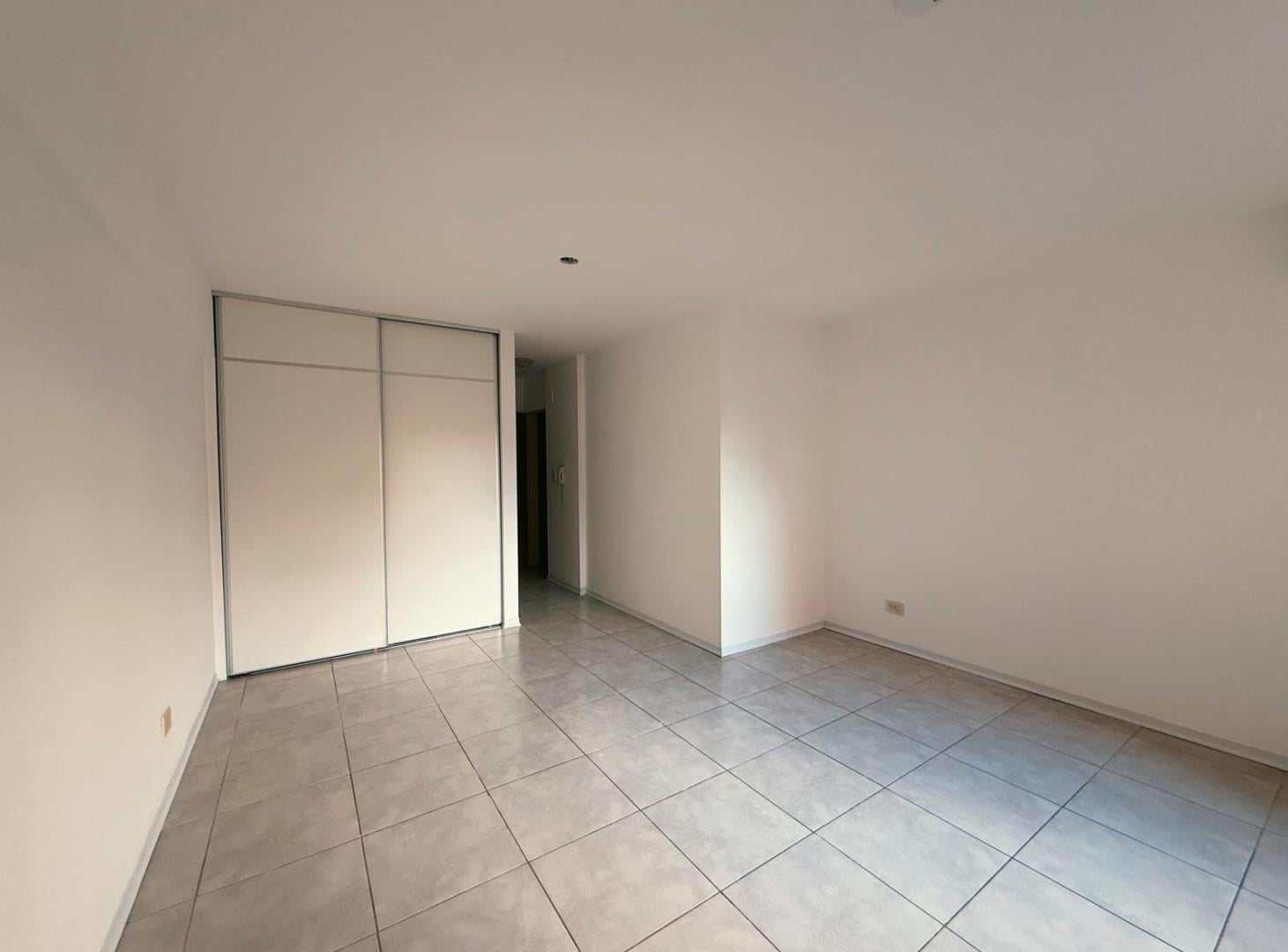 Foto de Santiago 318 - Departamento Monoambiente En Alquiler - Pichincha, imagen 1