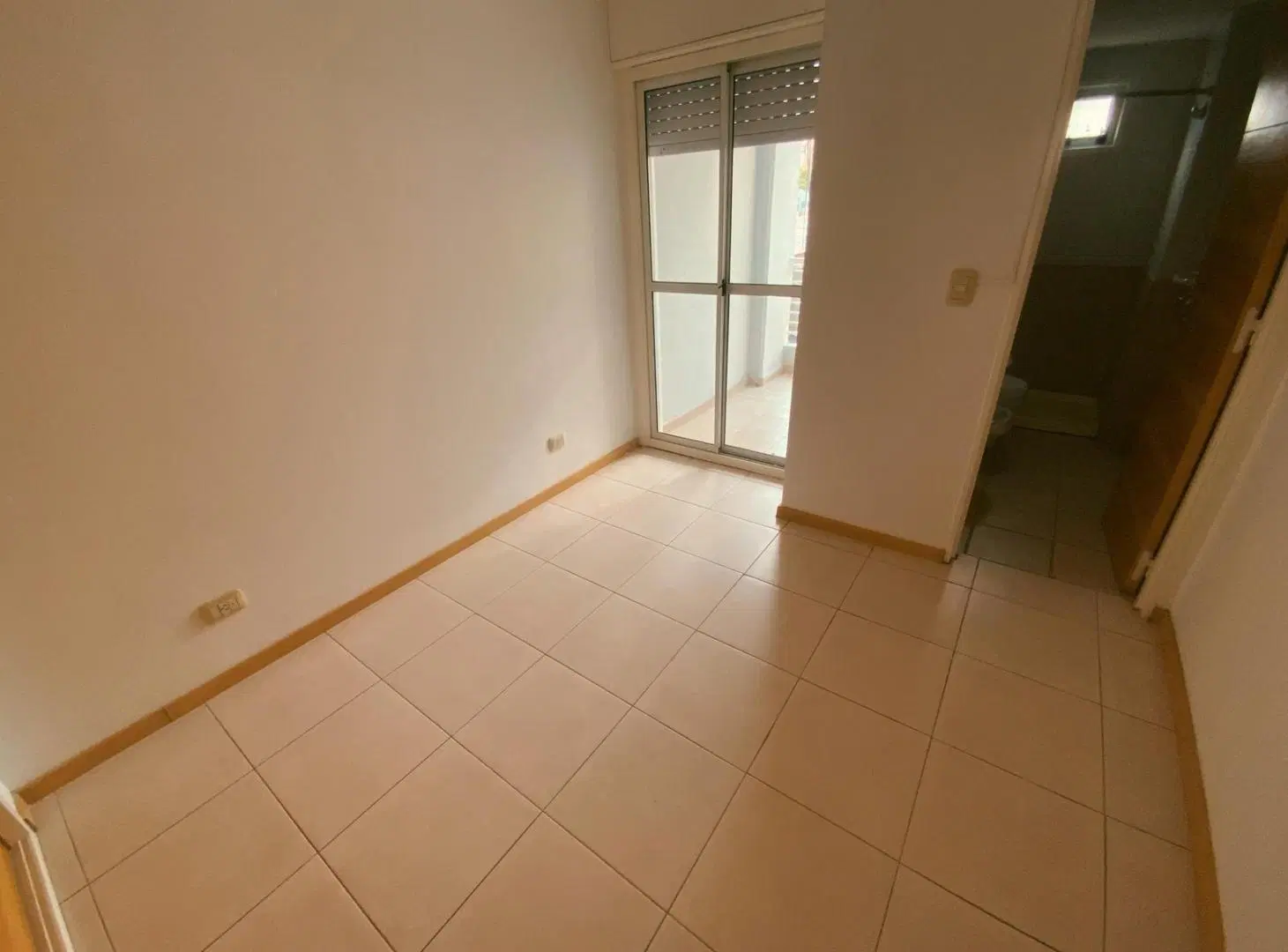 Montevideo 630 - Departamento De 1 Dormitorio En Alquiler - Martin, Rosario 2