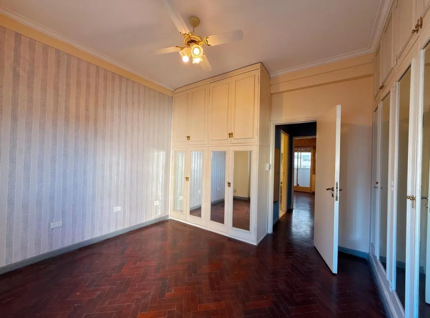 Mitre 208 - Departamento De 2 Dormitorios Con Vista Al Rio En Alquiler - Centro, Rosario 3