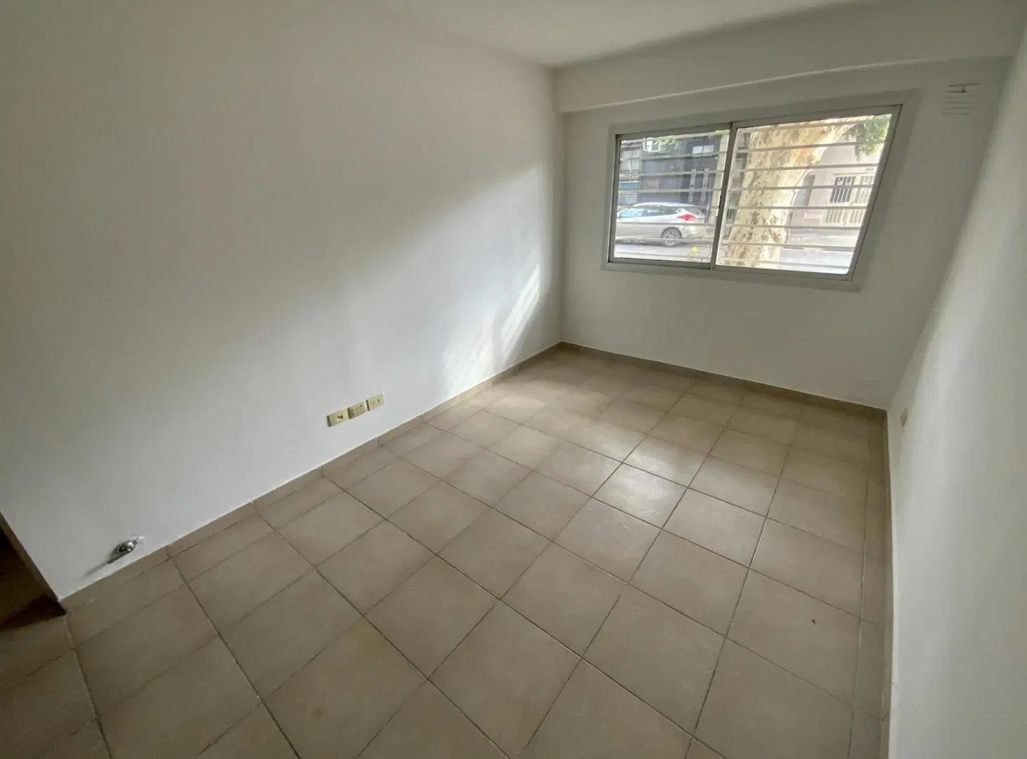 Catamarca 3691 - Departamento De 1 Dormitorio Planta Baja En Alquiler - Luis Agote, Rosario 1