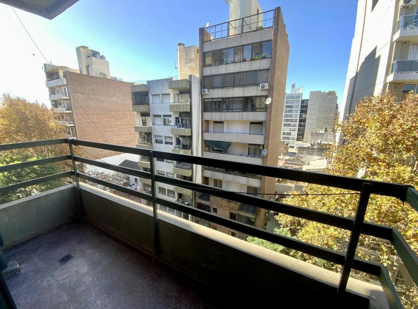 Santiago 1078 - Departamento De 1 Dormitorio En Alquiler - Lourdes, Rosario 2