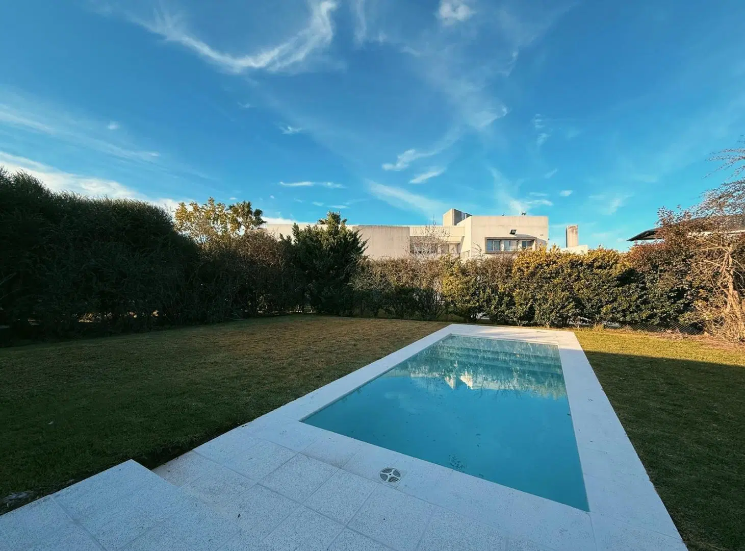 San Sebastian - Casa De 3 Dormitorios Con Pileta En Venta y Alquiler - Barrio Cerrado, Funes 8