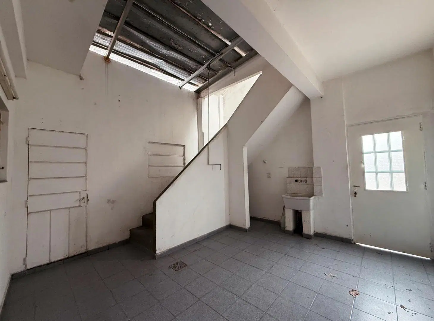 Gutenberg 511 - Casa En Esquina De 2 Dormitorios Con Local En Venta - Rosario 4